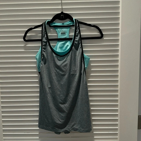 Nike Dri-Fit Workout Tank Top with Built-In Sports Bra - Picture 1 of 6